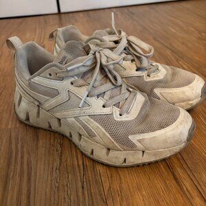 Reebok Size 8 Women's Tennis Shoes